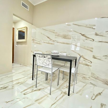 Moderno Apartment Linate San Donato Milan Bagian luar foto